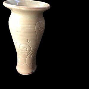 Handmade artist signed tan artisan hand thrown pottery 7.5 inch tall beige vase